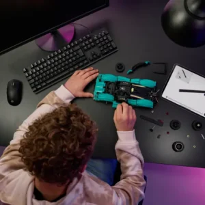 LEGO Technic Aston Martin Valkyrie 42208 - Image 3