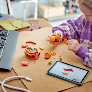 LEGO Fortnite Durrr Burger 77070 - Image 3