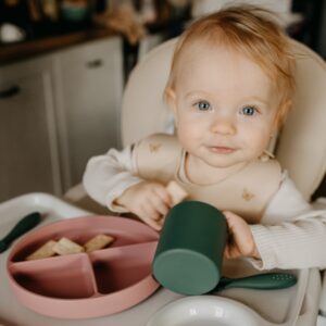 PETITE&MARS Silikona šķīvis ar pielīpošu apakšu un 3 nodalījumiem, 715767, Frosted Sky - Image 2