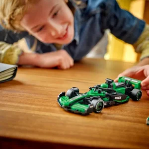 LEGO Speed Champions KICK Sauber F1® Team C44 sacīkšu auto 77247 - Image 4