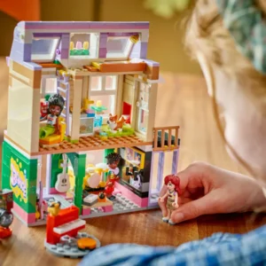 LEGO FRIENDS Mūzikas veikals un dzīvoklis, 42653 - Image 9